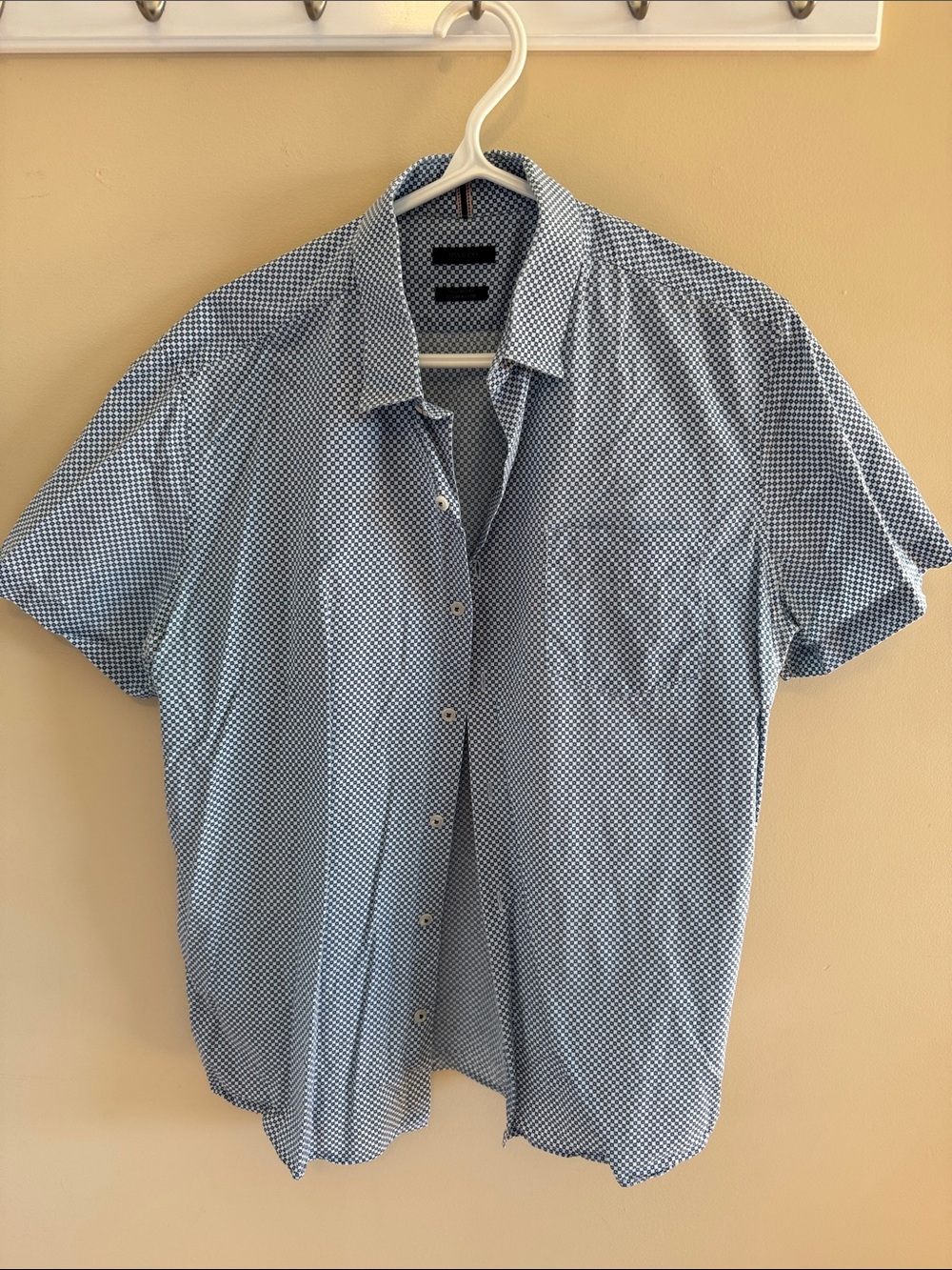 RW&CO. Men's Short-Sleeve Navy and White Micro-Print Button-Down Shirt